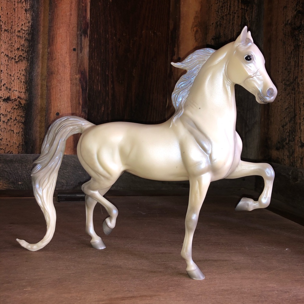 Breyer horse- “happy holidays 2006”